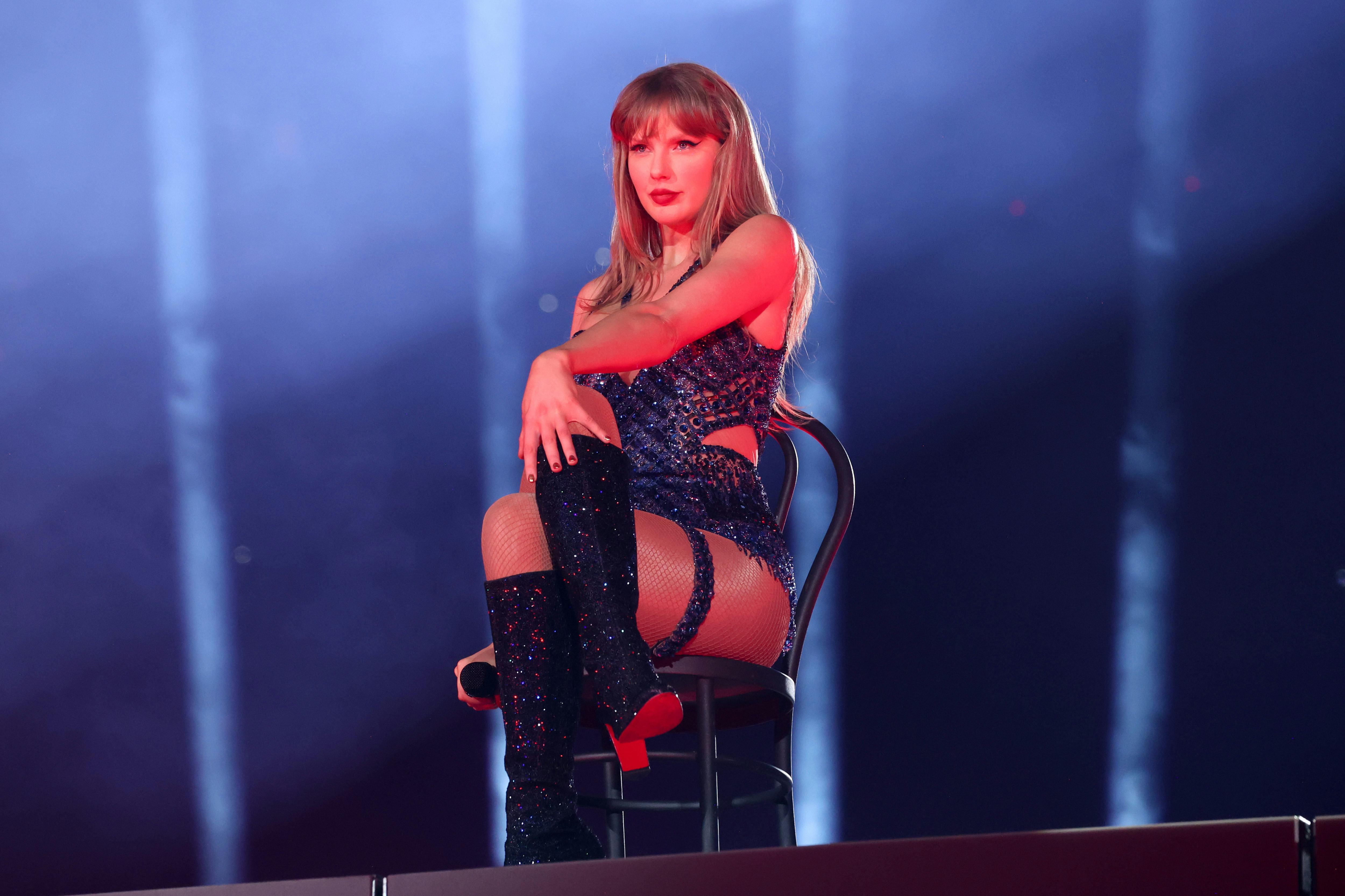  Taylor Swift performs onstage during "Taylor Swift | The Eras Tour"