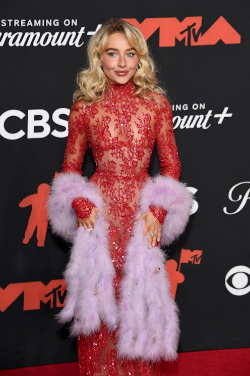 ELMONT, NEW YORK - SEPTEMBER 07: Sabrina Carpenter attends the 2025 MTV Video Music Awards at UBS Ar...