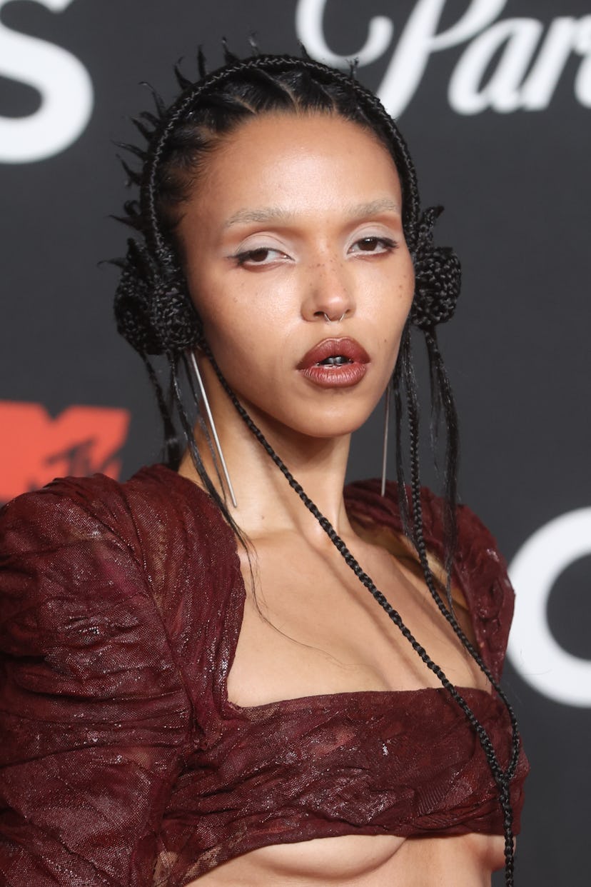 Show, New York - 07 сентября: FKA Twigs посетите премию MTV Video Music Awards 2025 на UBS Arena на S ...