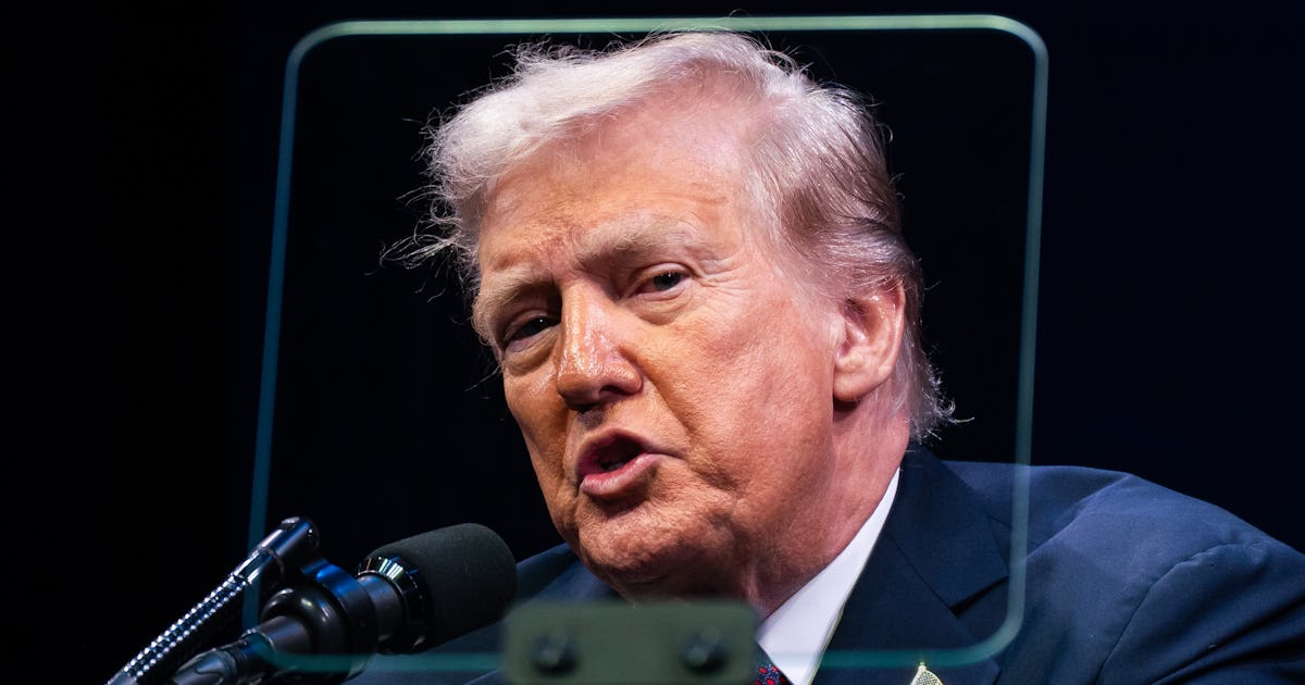 Trump Will Promote School Prayer Through New Department Of Education Guidelines