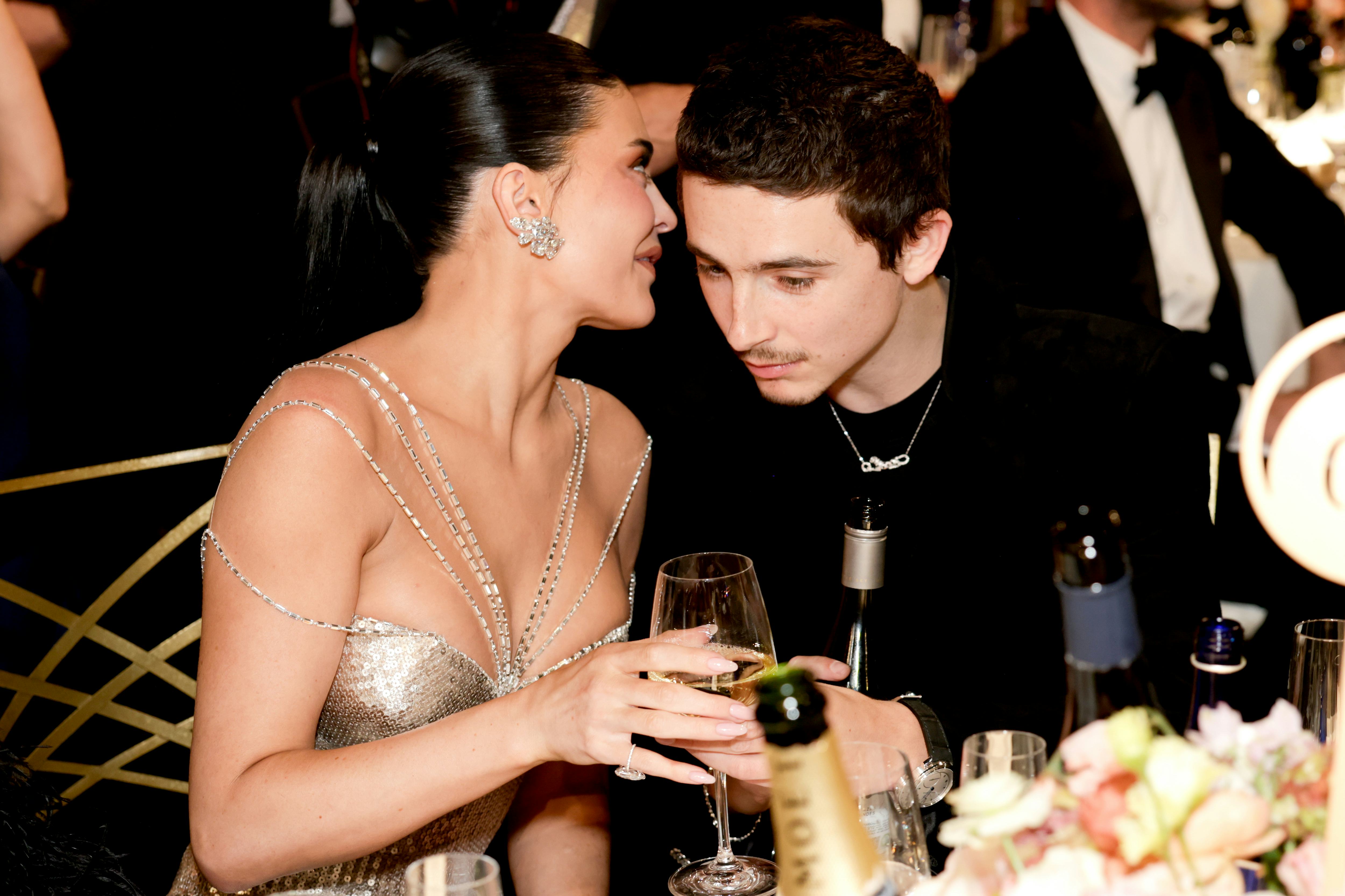 Timothée Chalamet and Kylie Jenner had great body language at the 2026 Golden Globes.