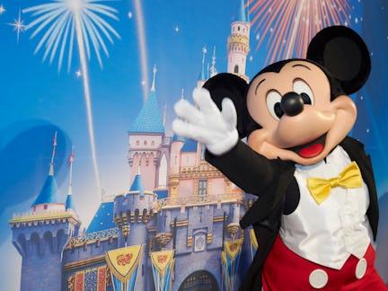 MEXICO CITY, MEXICO - JULY 5: Mickey Mouse poses for a photo during a Disney On Ice red carpet at Au...