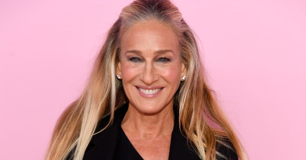 Sarah Jessica Parker's "Corpcore" Look Is So Carrie-Coded