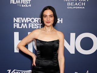 Jenny Slate calls Justin Baldoni a "fraud" in unsealed texts.