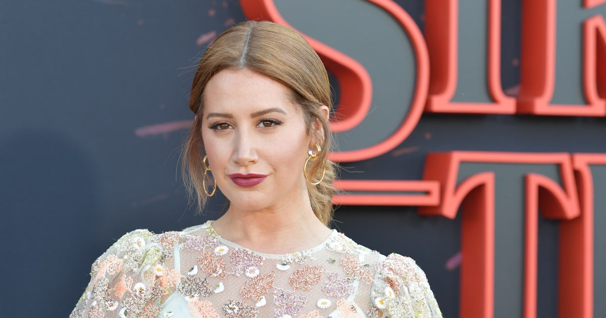 Ashley Tisdale Honors 'High School Musical' Anniversary In Sharpay Costumes