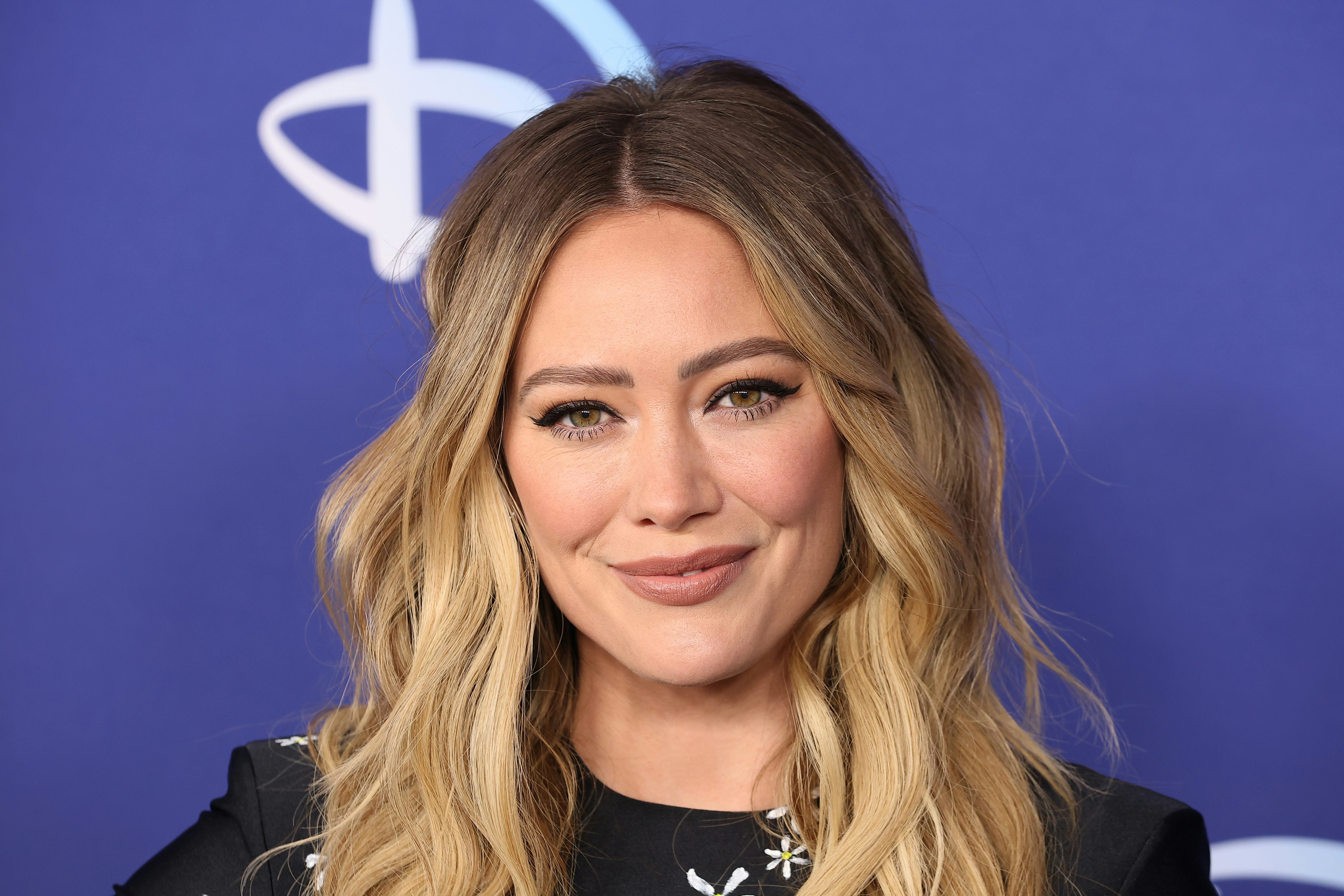 Hilary Duff Exposed Her Bra Straps Like A True Y2K-Era Queen