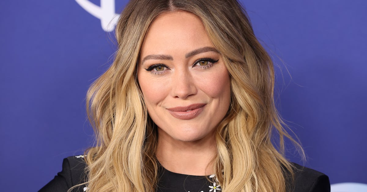 Hilary Duff’s Exposed Bra Straps Were So Y2K