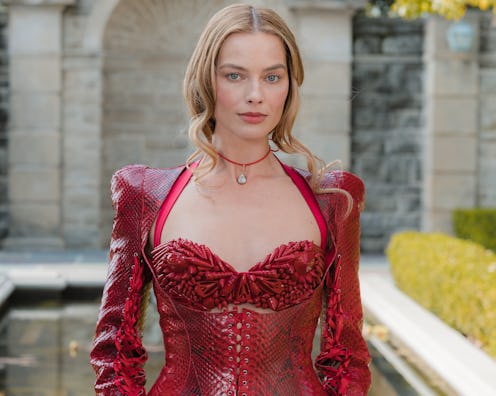 These are Margot Robbie's nakedest 'Wuthering Heights' press tour looks.