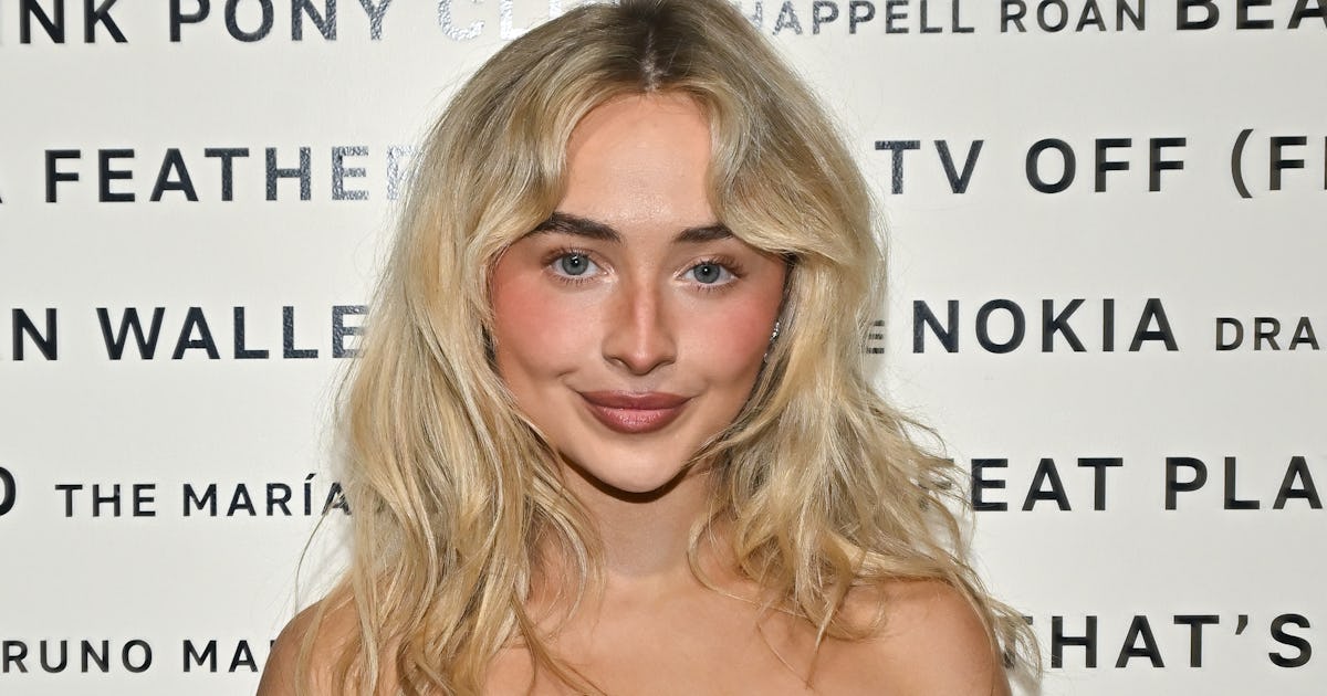 Sabrina Carpenter Kicked Off The New Year In 2 Nearly-Naked Dresses