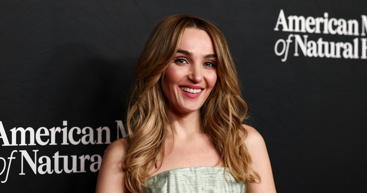 Chloe Fineman Reveals "Botched" Cosmetic Work In New Video