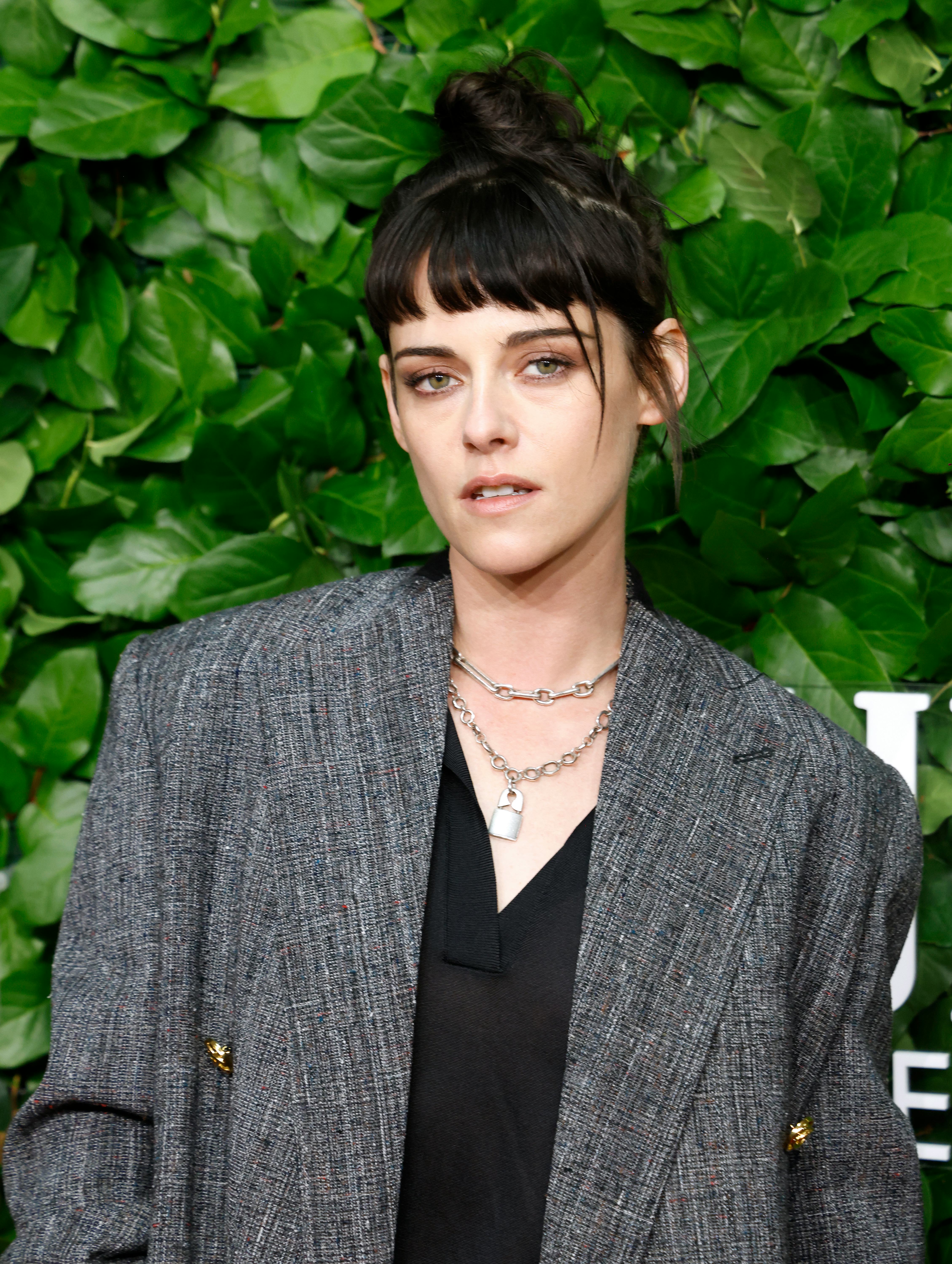 Kristen Stewart's Naked Skirt 