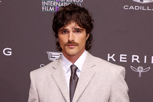 Jacob Elordi's First Crushes Were The Olsen Twins, Hilary Duff, & Miley Cyrus