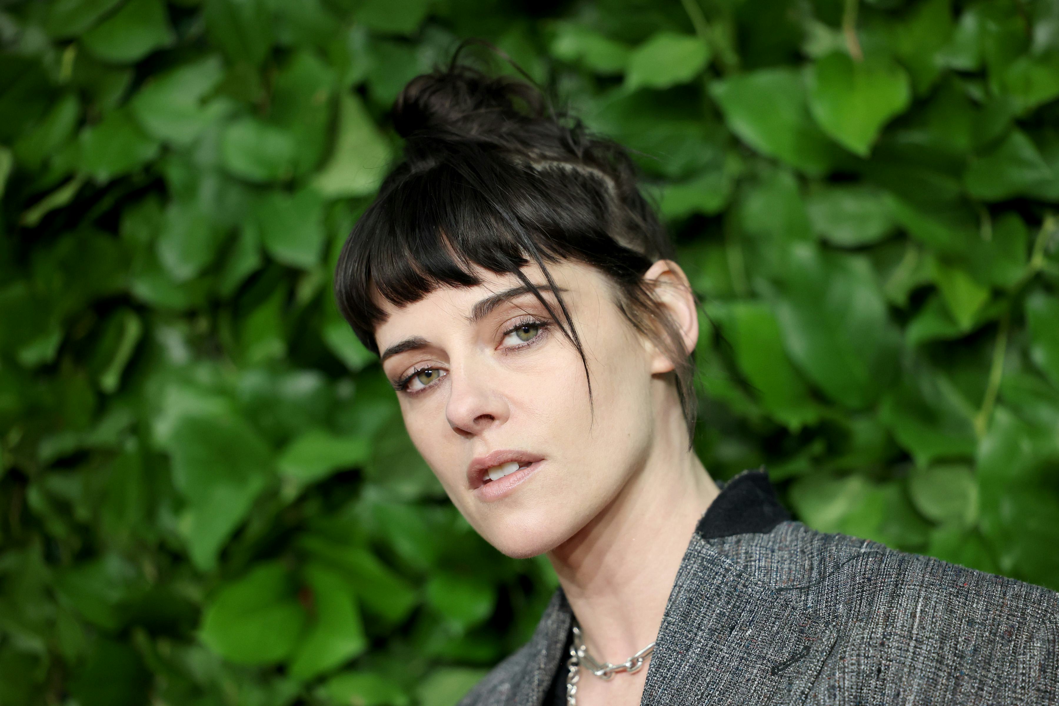 Kristen Stewart's "Naked Dress" Exposed Her Undies & It Was So '90s Grunge