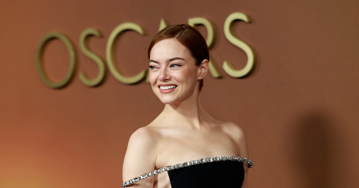 Emma Stone's Mini LWD, Sydney Sweeney's Diamonds, & More 'W' Cover Looks