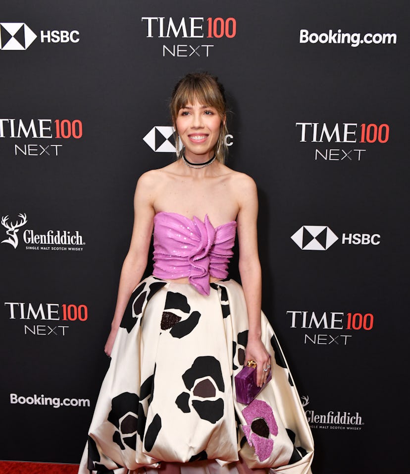 Jennette McCurdy recalled the large age gap relationship she had as a teenager.