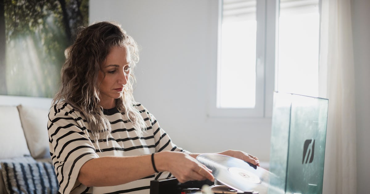 Analog Tech & Hobbies Are More Than Just Comforting - They're *Good* For You