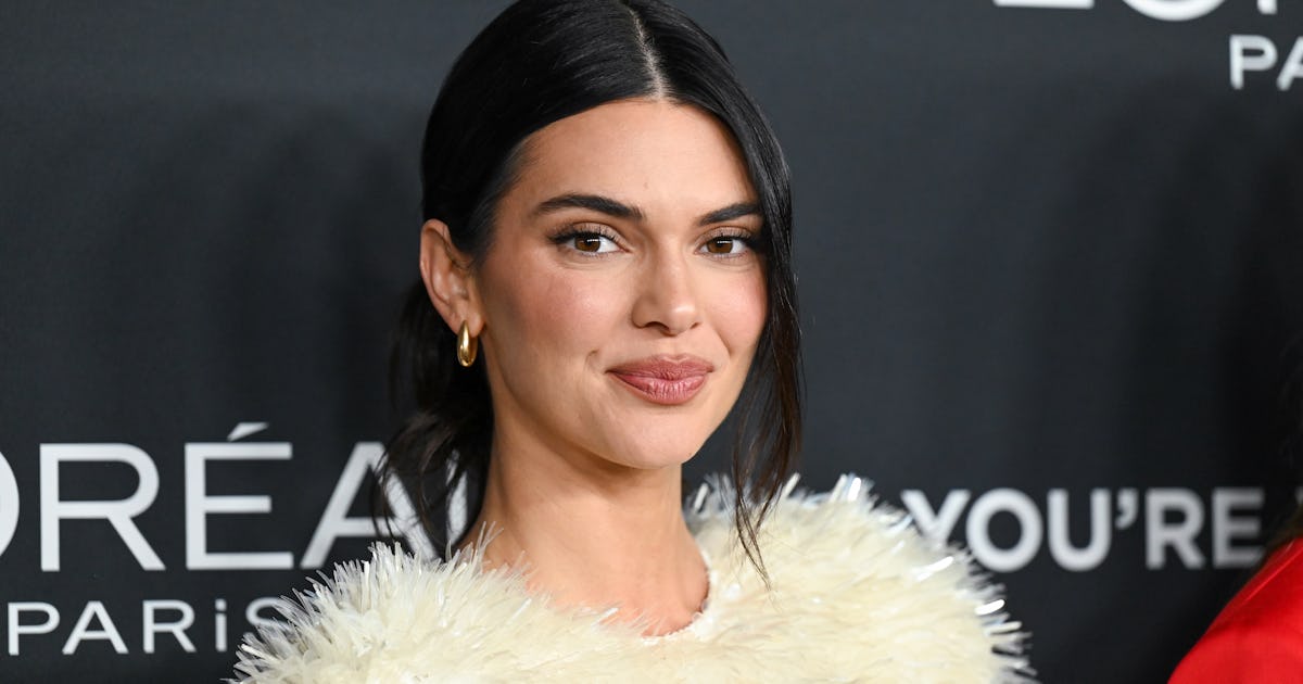 Kendall Jenner's Midriff-Baring Top Was So Y2K-Coded