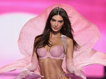 Emily Ratajkowski Victoria's Secret Fashion Show 2025