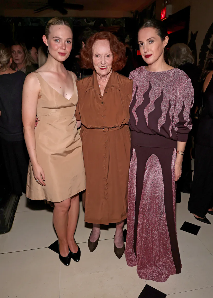 NEW YORK, NEW YORK - OCTOBER 13: (EDITOR’S NOTE: Image has been retouched.) (L-R) Elle Fanning, Grac...