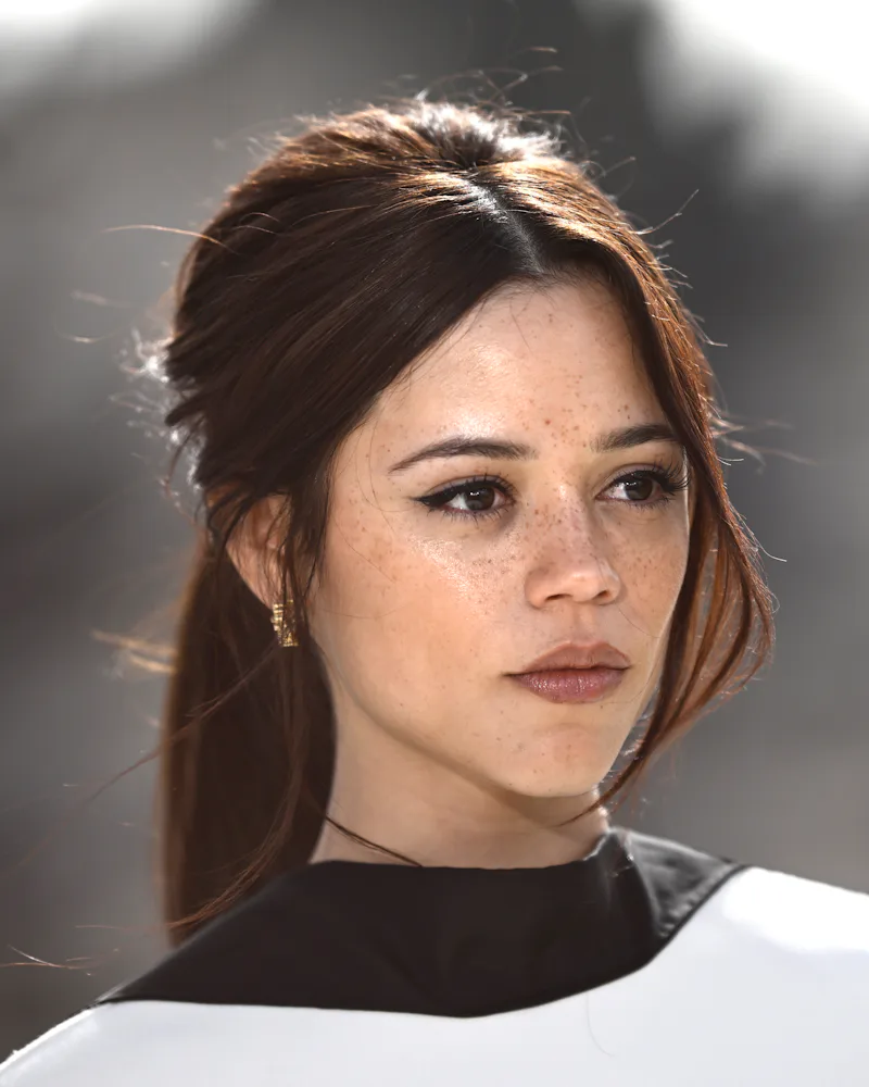 Jenna Ortega attends the photocall for "Klara And The Sun" with a cool-toned nude lip