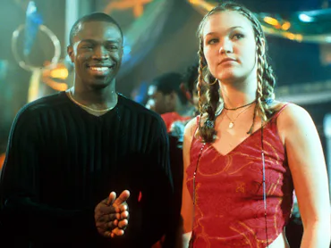 Sean Patrick Thomas and Julia Stiles at a dance in a scene from the film 'Save The Last Dance', 2001...