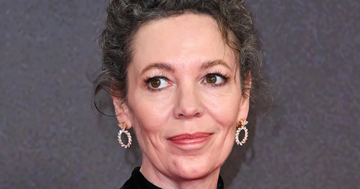 Olivia Colman's Gray Hairstyles On The 'Wicker"'Tour Have Been So Chic