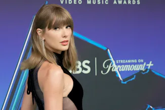Taylor Swift fans have theories about the phrase "that's what friends are for."