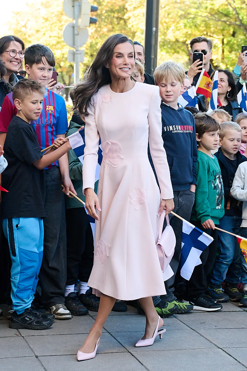 HELSINKI, FINLAND - OCTOBER 06: Queen Letizia of Spain visits the Käpylä school on day two of the S...