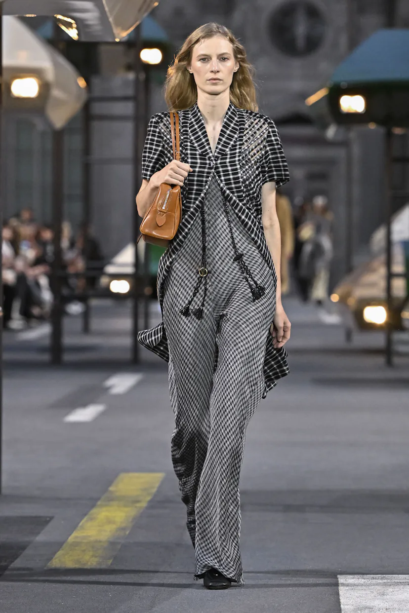 Julia Nobis walks the runway during the Louis Vuitton Ready to Wear Spring/Summer 2027 fashion show