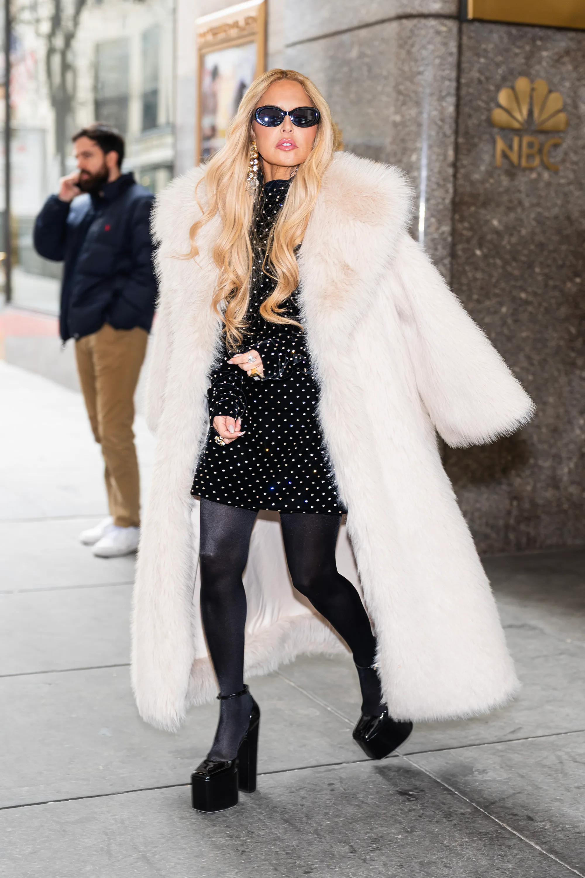 The Return Of The Platform Pump Rachel Zoe 