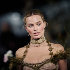 LONDON, ENGLAND - FEBRUARY 05: Margot Robbie attends the "Wuthering Heights" UK Premiere at Odeon Lu...