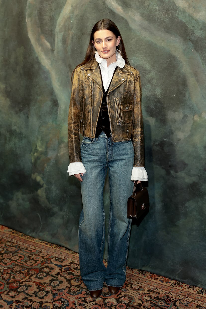 NEW YORK, NEW YORK - FEBRUARY 10: Diana Silvers attends the Ralph Lauren fashion show during New Yor...