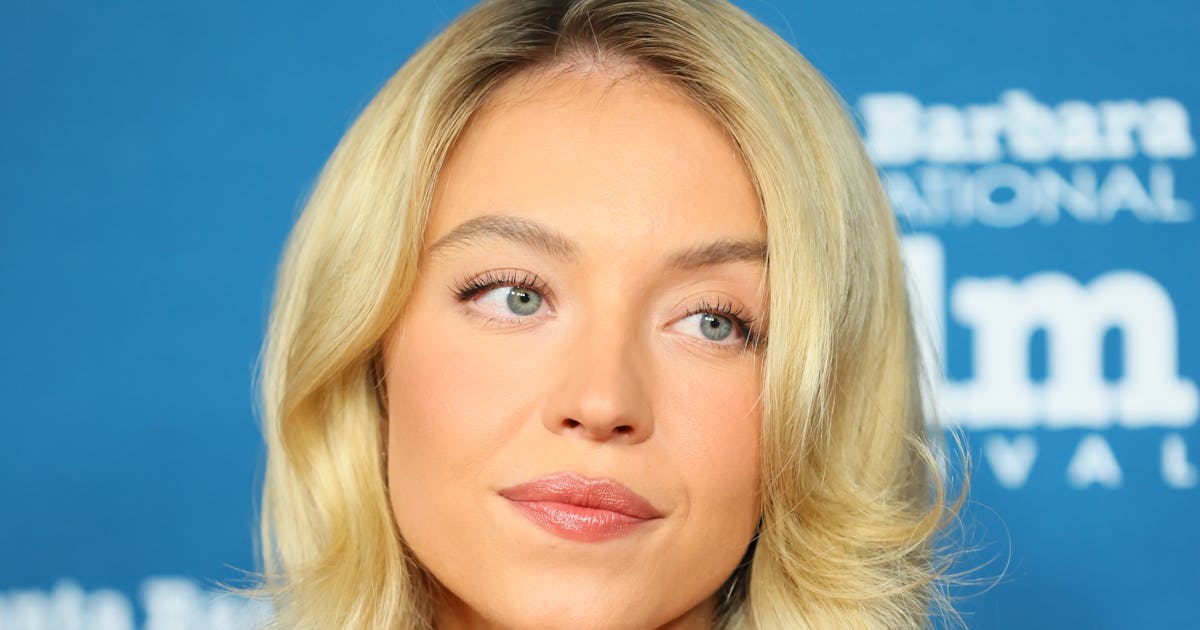 Sydney Sweeney Wore A Thong *Over* Her Jeans & It's A Whole Vibe