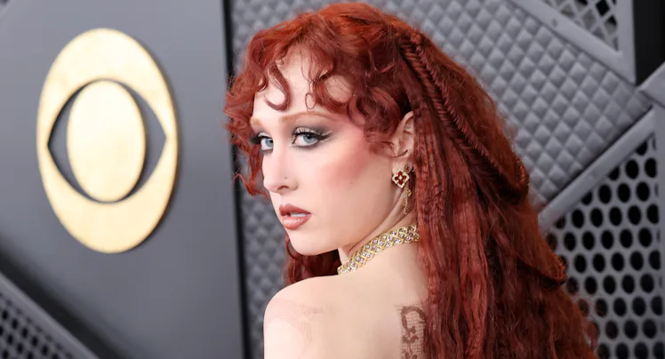 LOS ANGELES, CALIFORNIA - FEBRUARY 01: (FOR EDITORIAL USE ONLY) Chappell Roan attends the 68th GRAMM...