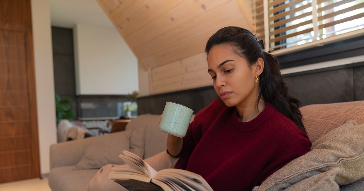 "Immersive Reading" Will Finally Help You Open A Book Before Bed Instead Of Scrolling