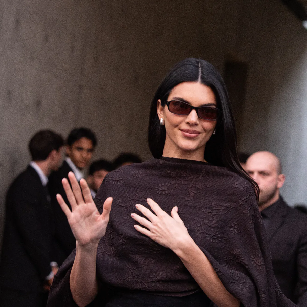 kendall jenner black dress red scarf Kendall Jenner Wore All Black With a Bright Red Sweater