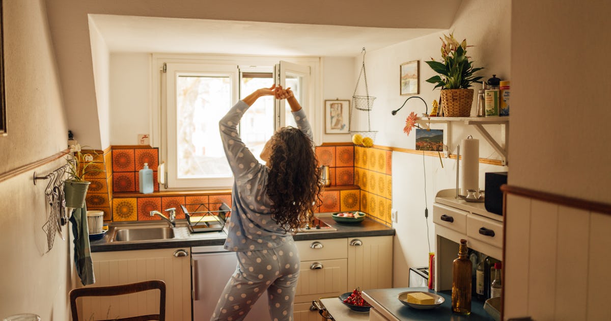 How To Trick Your Brain Into Getting Sh*t Done, According To Science