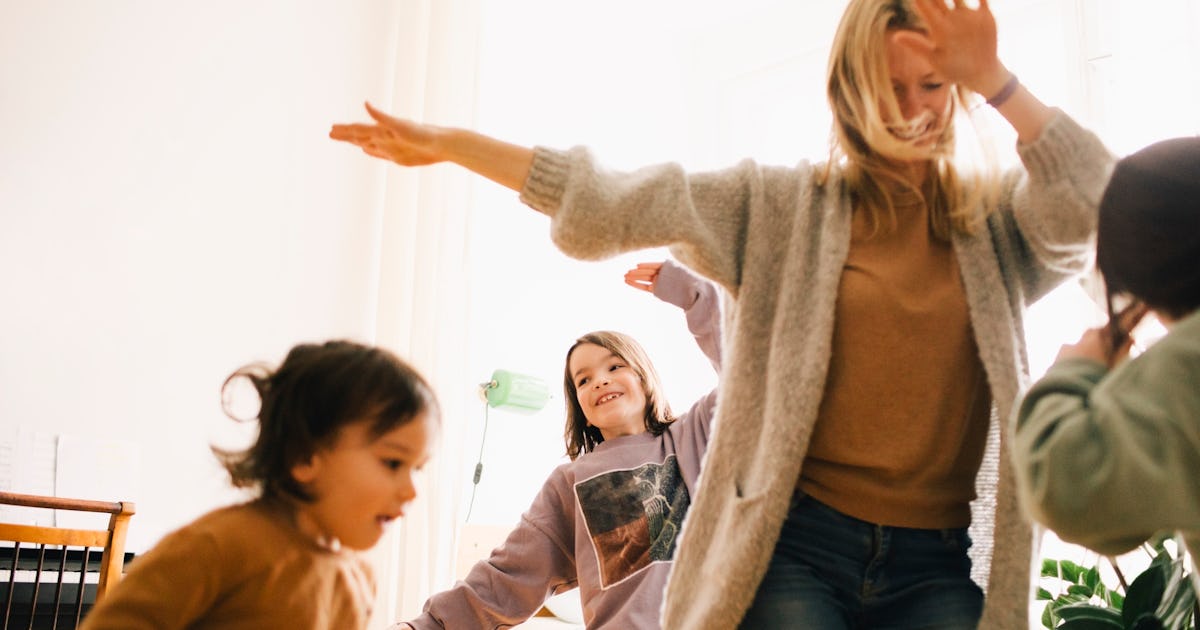 What Are "Movement Snacks"? How To Try This Trending Fitness Hack