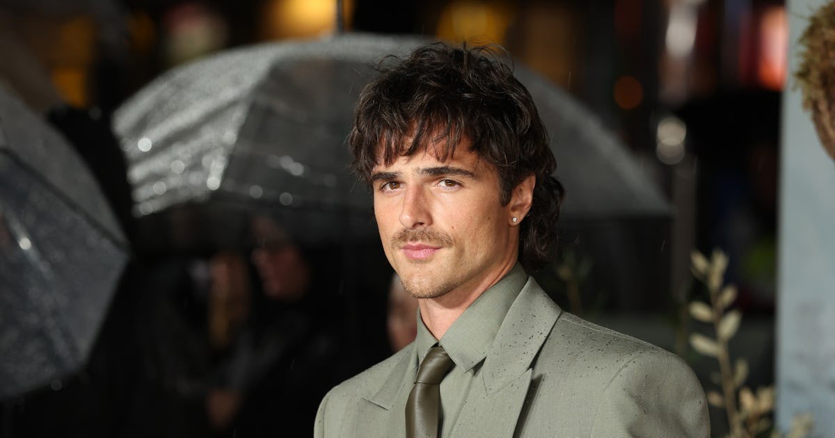 Jacob Elordi Was Hospitalized For A Shower Accident During 'Wuthering Heights'