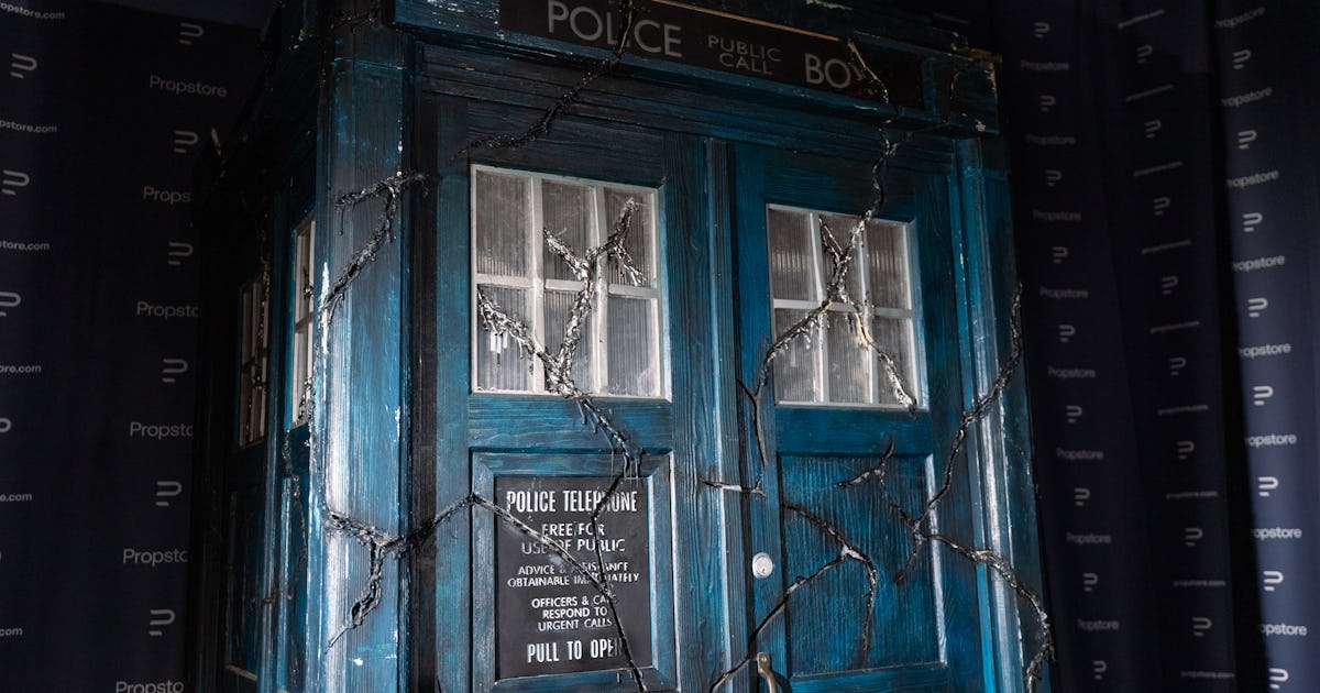 41 jaar later wordt de oudste sciencefictionserie geconfronteerd met een vreemd terugkerend probleem