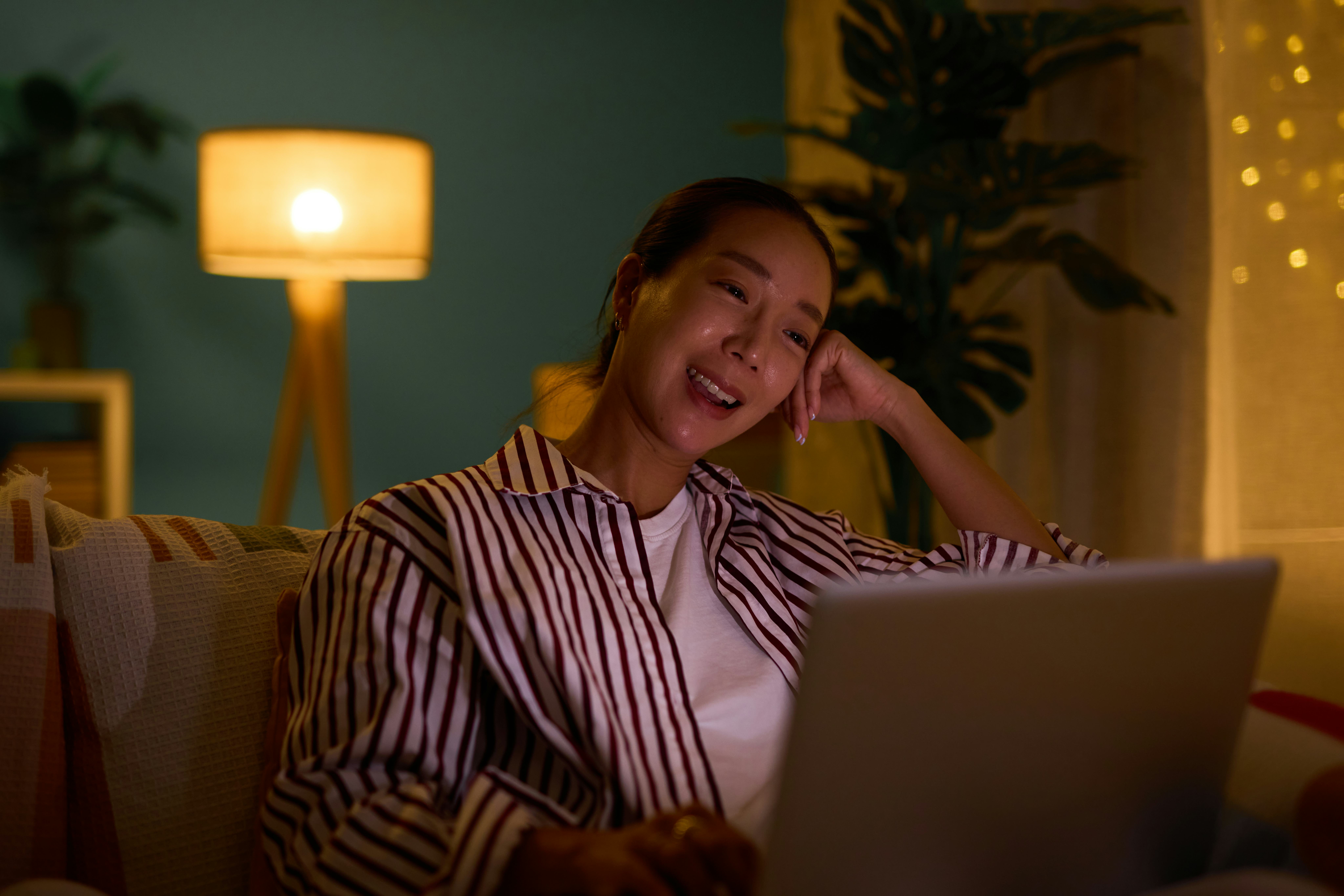 There's A Reason The "Big Light" At Home Makes You Irrationally Angry