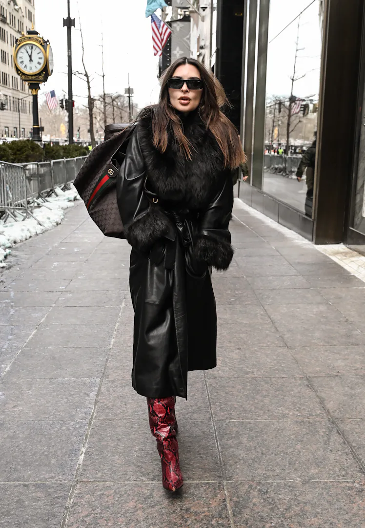 NEW YORK, NEW YORK - FEBRUARY 06: Emily Ratajkowski is seen on February 06, 2026 in New York City. (...