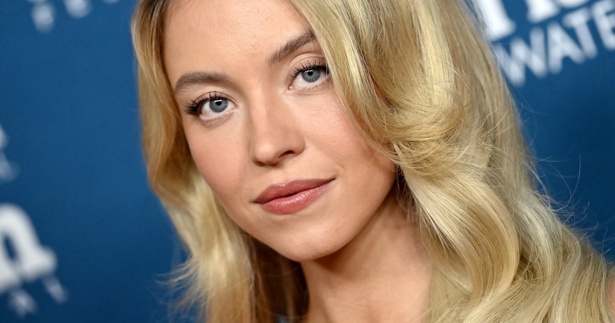 Sydney Sweeney Paid Tribute To Marilyn Monroe In A Sexy Cleavage-Baring Dress