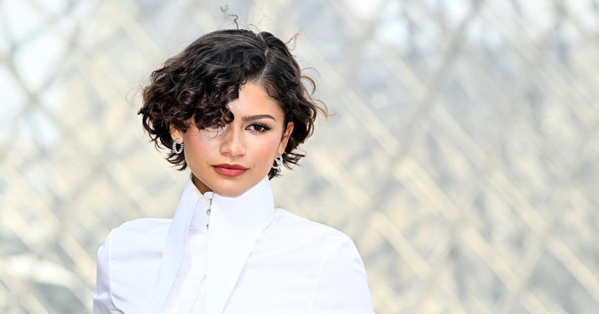 Zendaya Fueled Those Wedding Rumors By Wearing A Gold Band