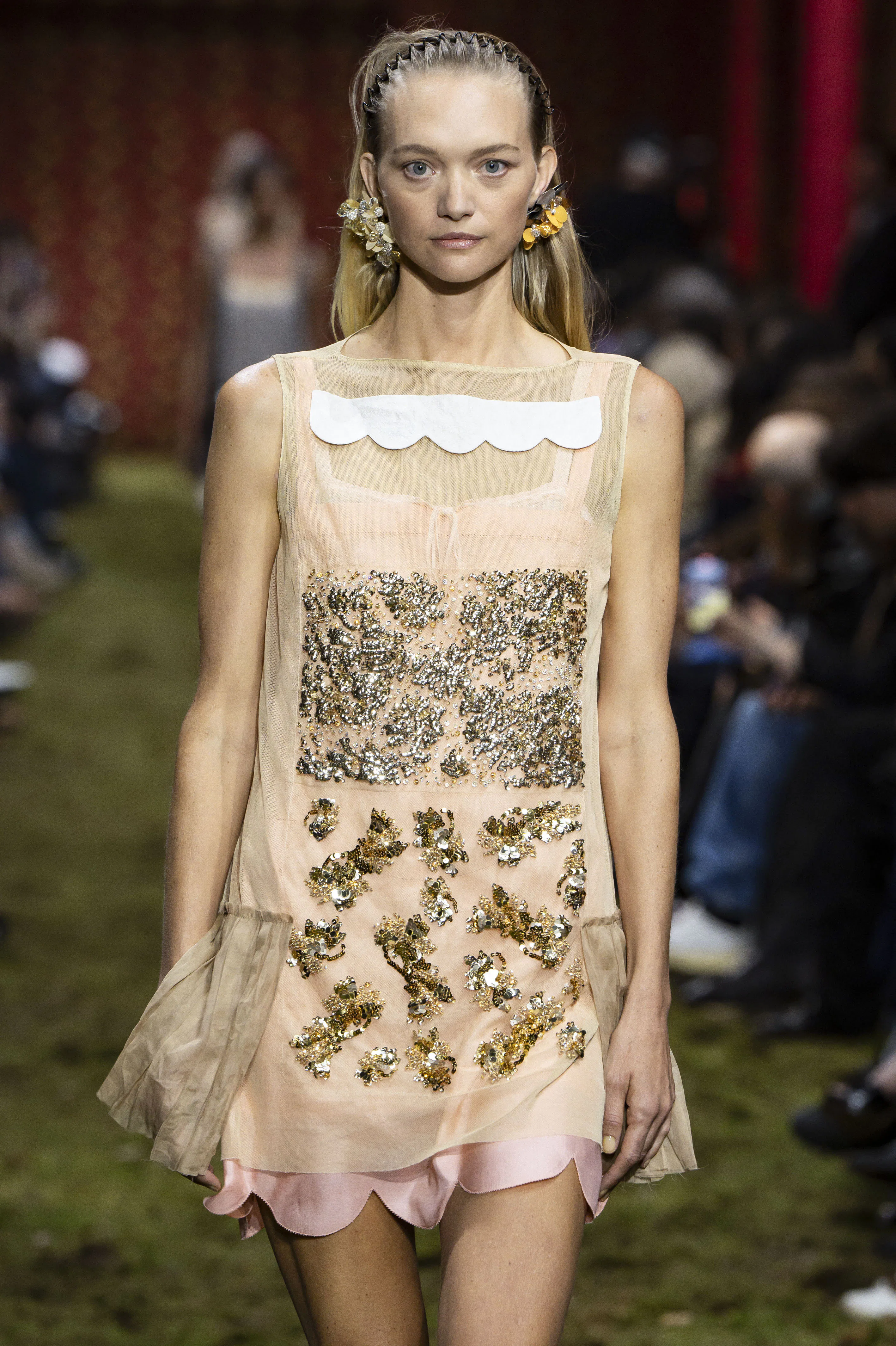 Is the Zig Zag Headband Coming Back? Chloë Sevigny & Gillian