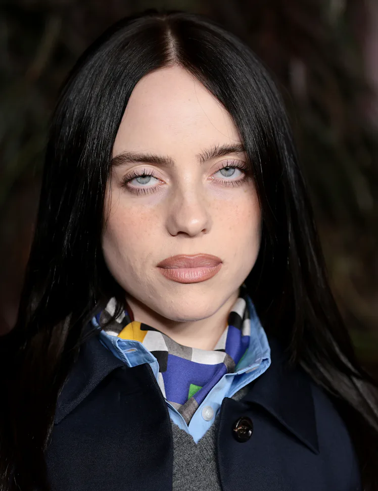 NEW YORK, NEW YORK - OCTOBER 29: Billie Eilish attends the WSJ. Magazine 2025 Innovator Awards at Mo...
