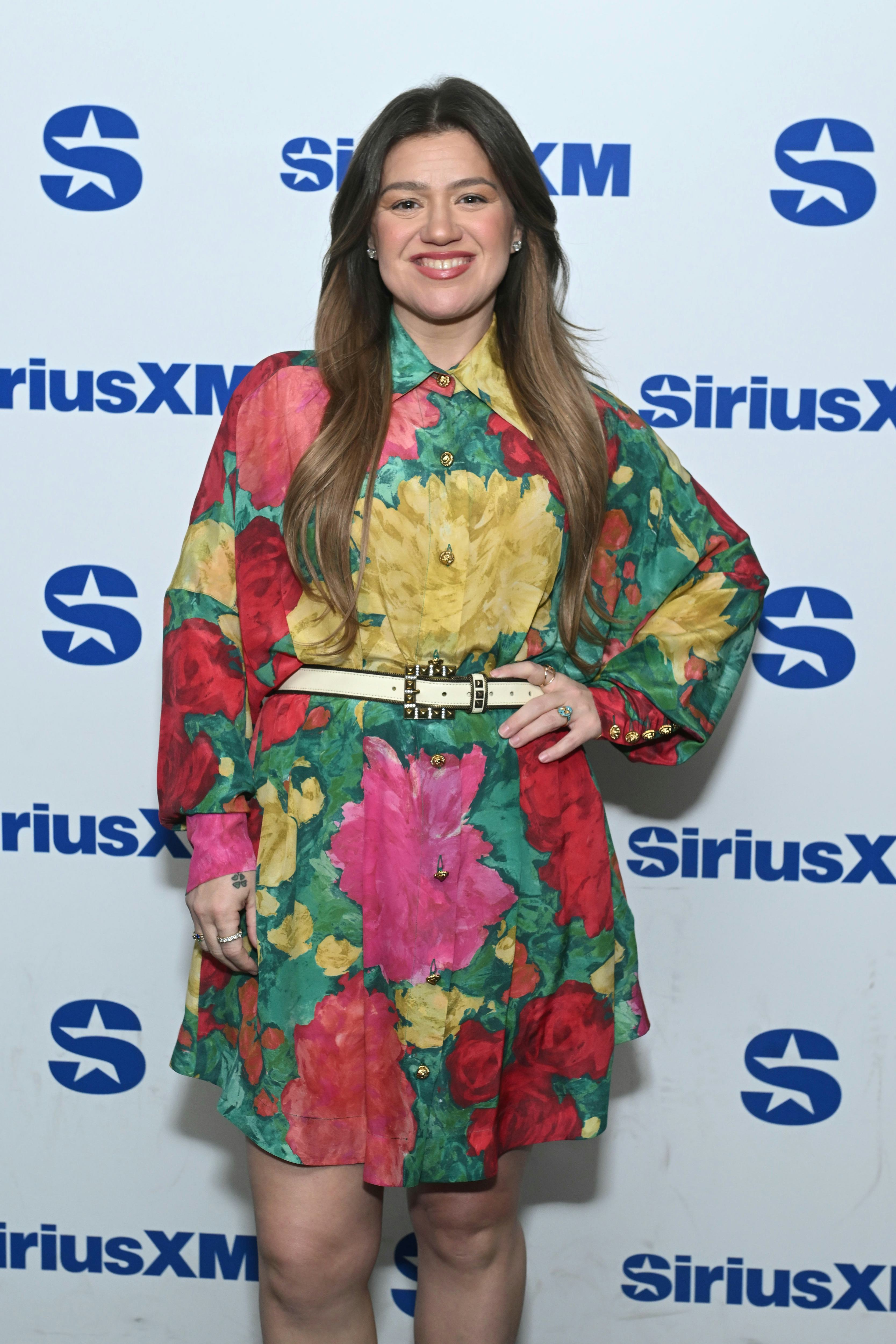 Kelly Clarkson said that 'American Idol' lied about her grand prize after winning Season 1.