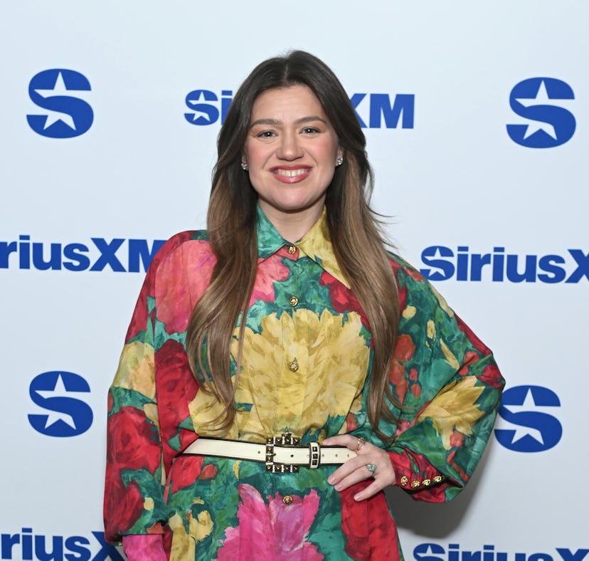 Kelly Clarkson said that 'American Idol' lied about her grand prize after winning Season 1.