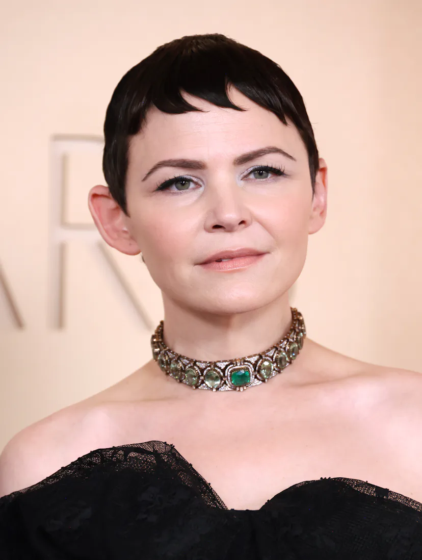 Ginnifer Goodwin with a pixie haircut at the 2026 Oscars