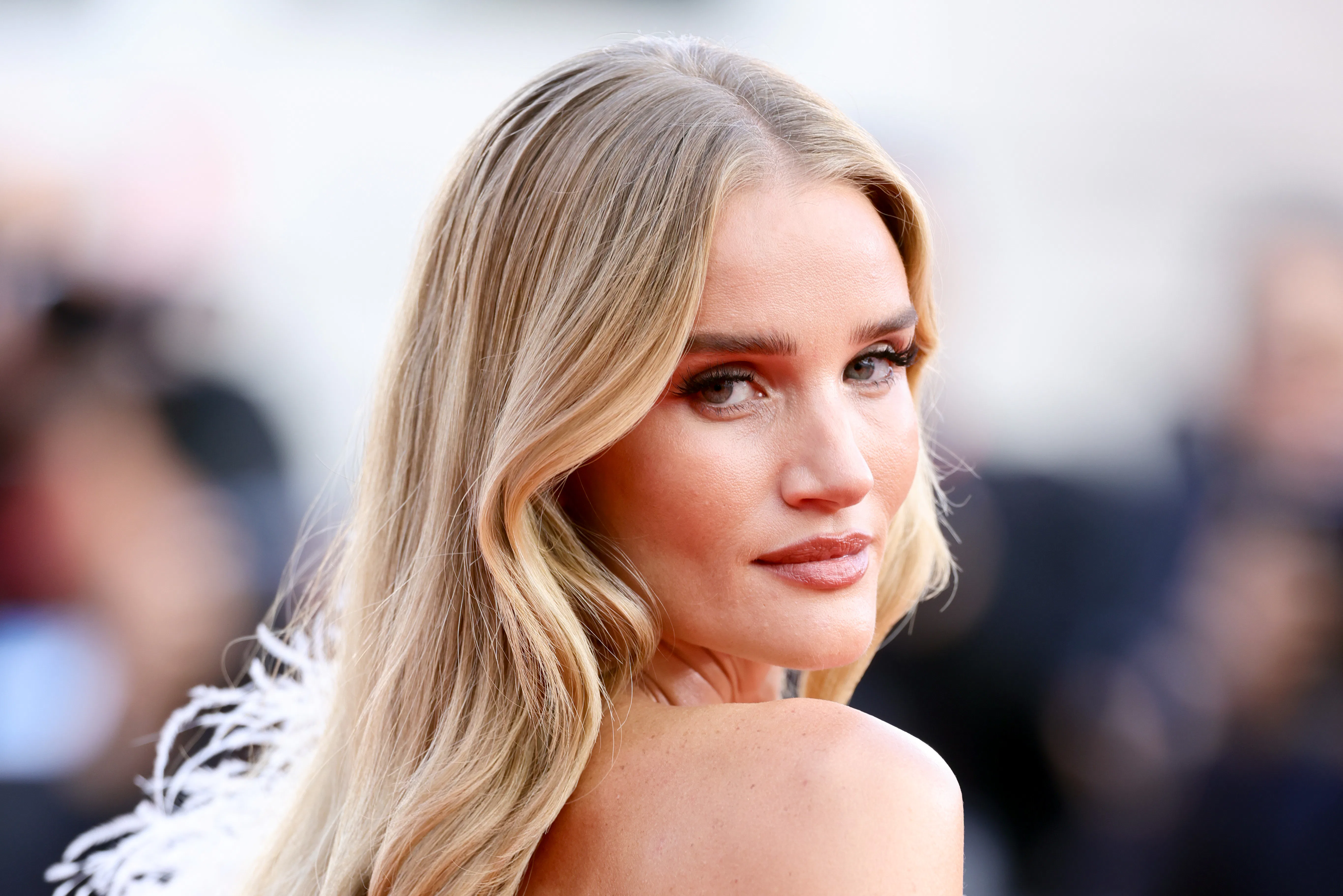 Rosie Huntington-Whiteley's Plunging Black Tassel Dress Was A Total Sway